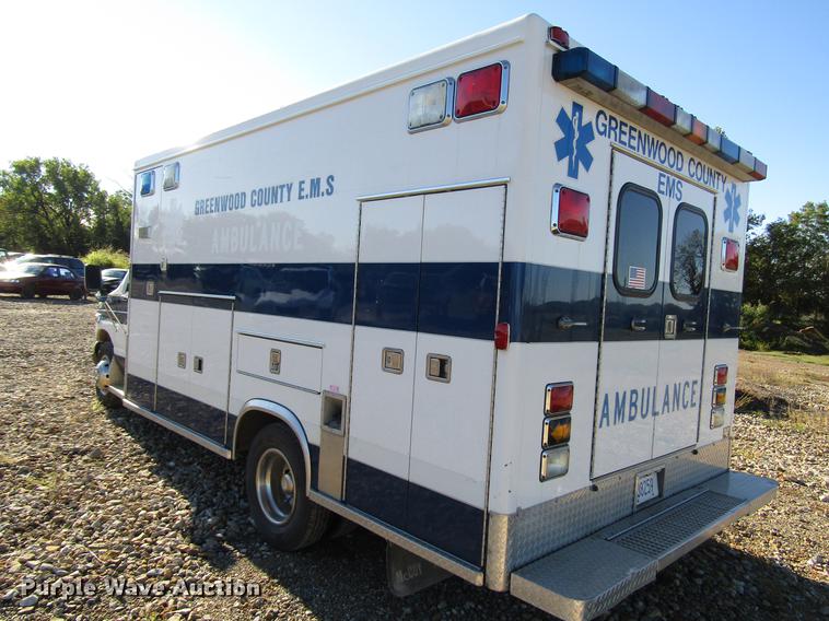 image for item DD3726 1997 Ford Econoline E450 ambulance