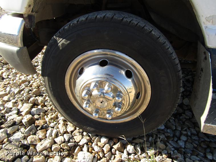 image for item DD3726 1997 Ford Econoline E450 ambulance