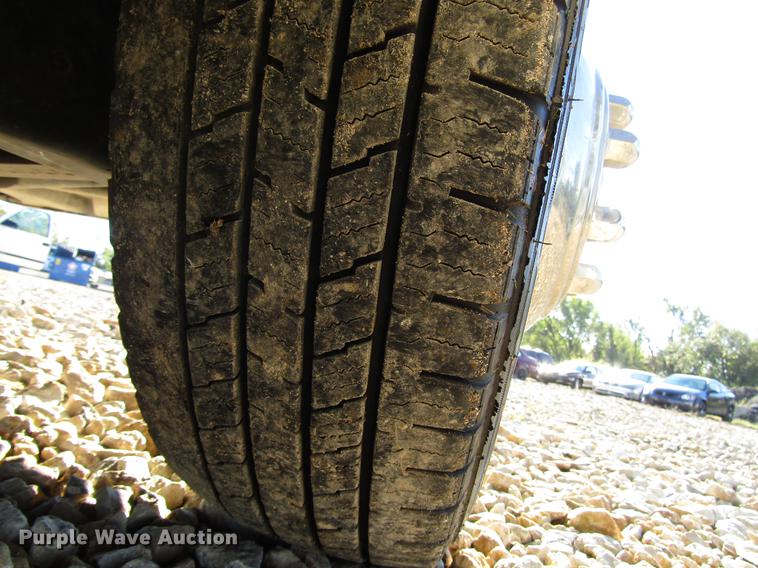 image for item DD3726 1997 Ford Econoline E450 ambulance