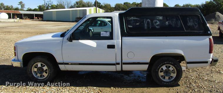 image for item DD3727 1996 Chevrolet 1500 pickup truck