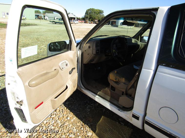 image for item DD3727 1996 Chevrolet 1500 pickup truck