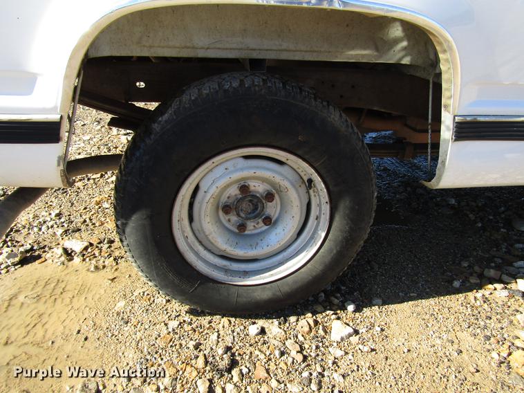 image for item DD3727 1996 Chevrolet 1500 pickup truck
