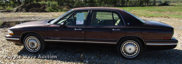 image for item DD3728 1995 Buick Park Avenue
