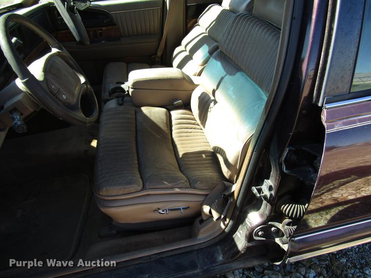 image for item DD3728 1995 Buick Park Avenue