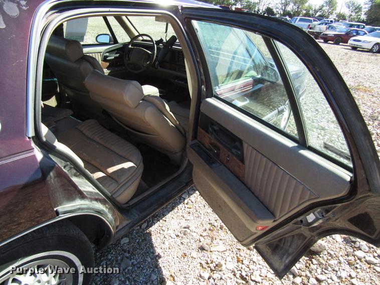 image for item DD3728 1995 Buick Park Avenue