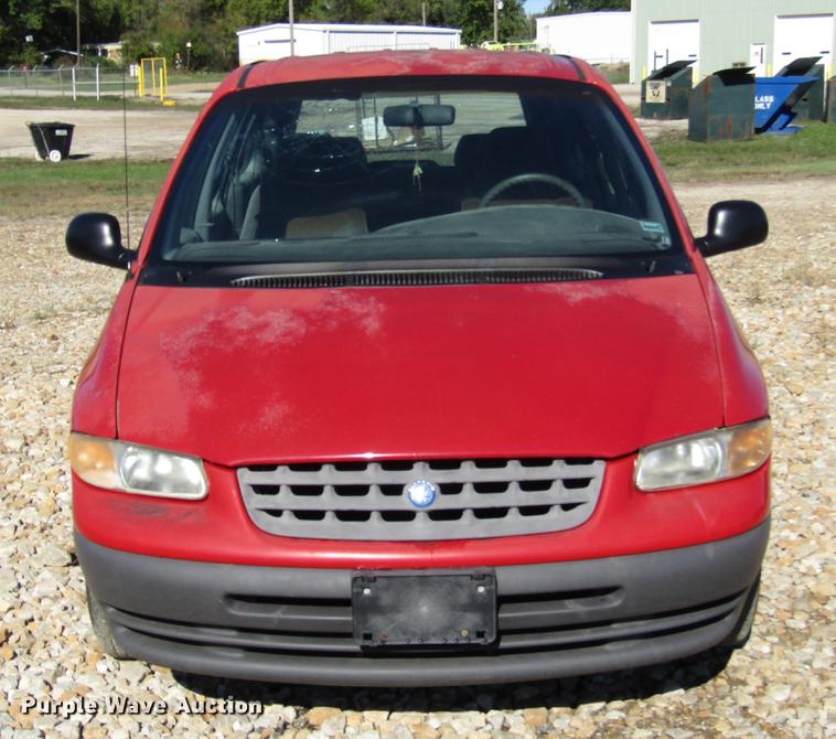 image for item DD3730 1999 Plymouth Voyager van