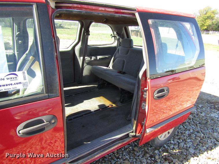 image for item DD3730 1999 Plymouth Voyager van