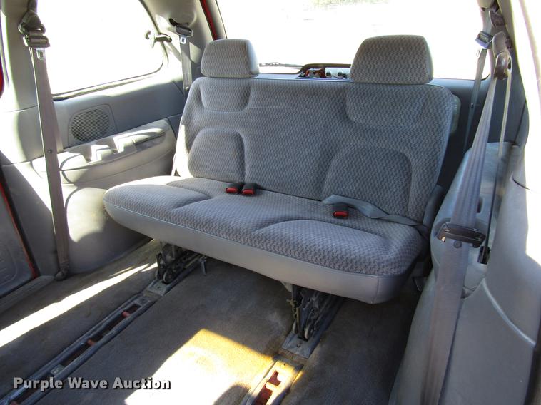 image for item DD3730 1999 Plymouth Voyager van