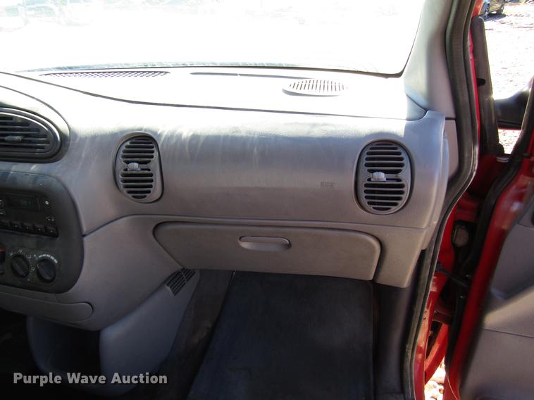 image for item DD3730 1999 Plymouth Voyager van