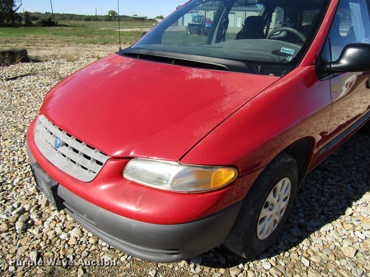 image for item DD3730 1999 Plymouth Voyager van