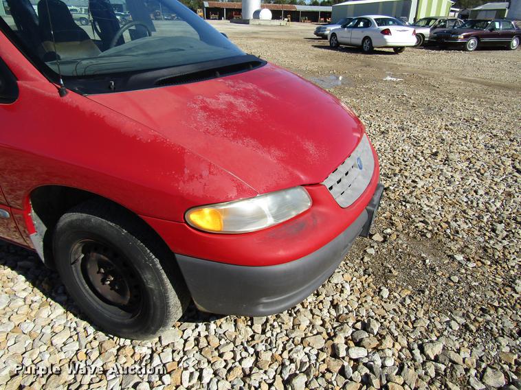 image for item DD3730 1999 Plymouth Voyager van