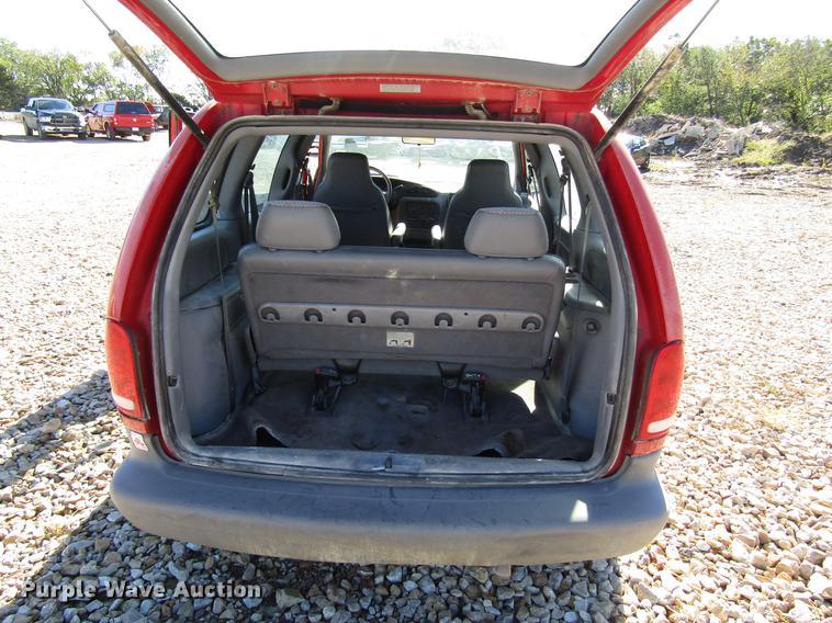 image for item DD3730 1999 Plymouth Voyager van