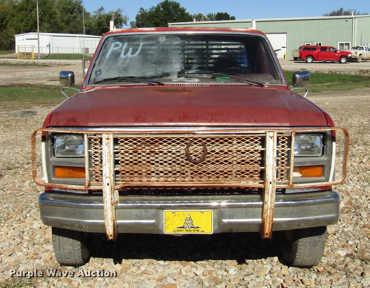 image for item DD3731 1986 Ford F250 pickup truck