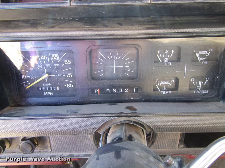 image for item DD3731 1986 Ford F250 pickup truck