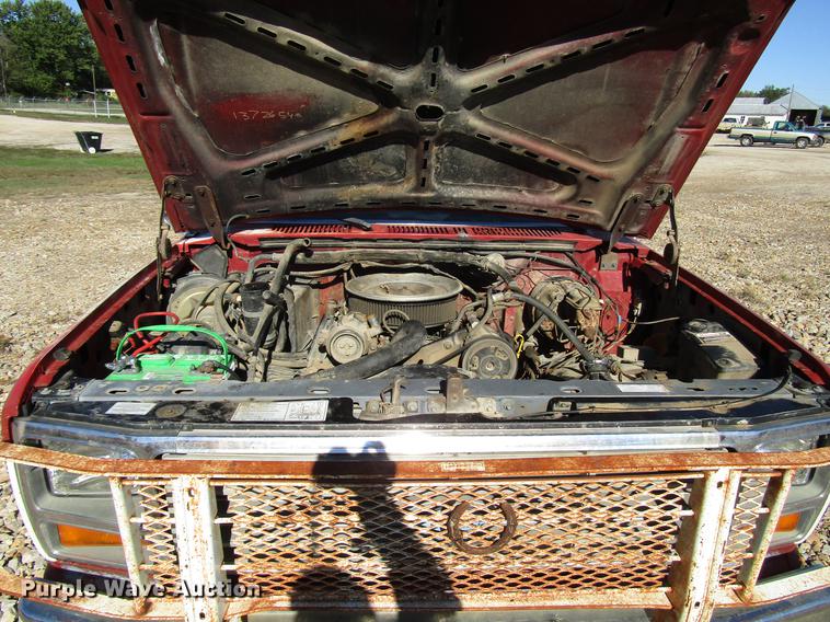 image for item DD3731 1986 Ford F250 pickup truck