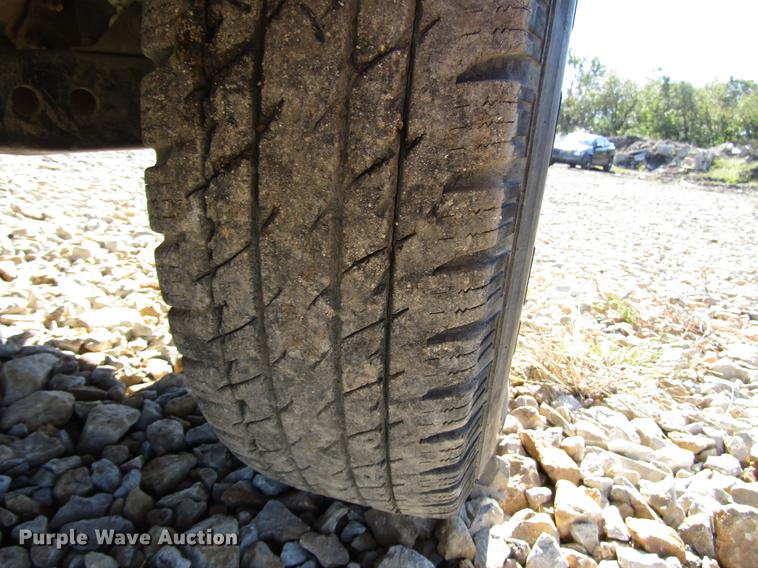 image for item DD3731 1986 Ford F250 pickup truck