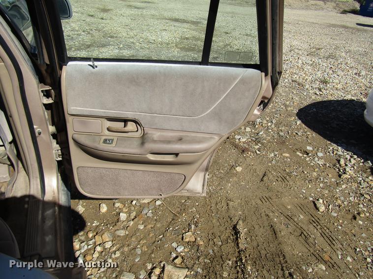 image for item DD3732 1993 Ford Crown Victoria