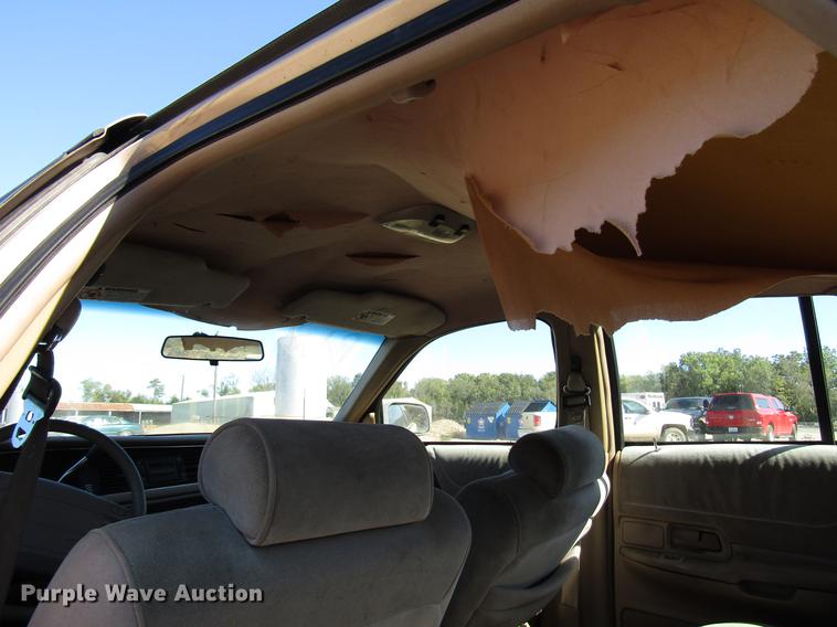 image for item DD3732 1993 Ford Crown Victoria