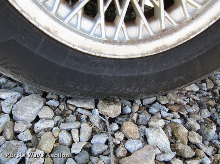 image for item DD3732 1993 Ford Crown Victoria