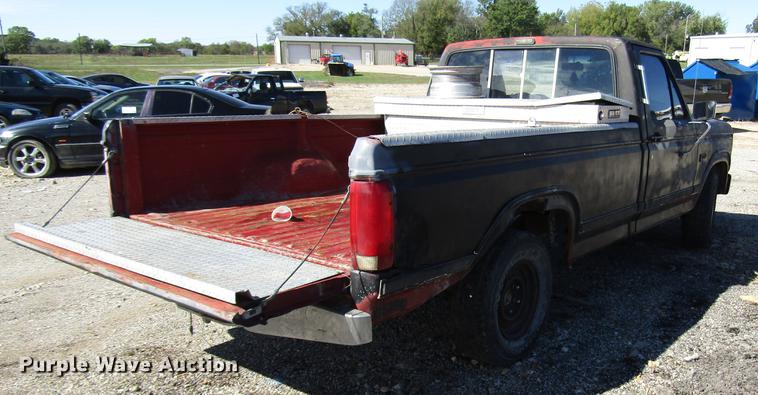 image for item DD3735 1984 Ford F150 pickup truck