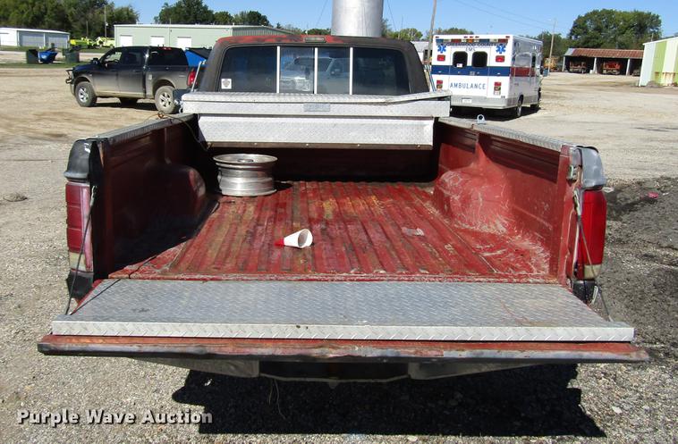 image for item DD3735 1984 Ford F150 pickup truck