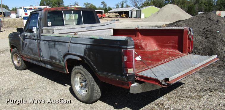 image for item DD3735 1984 Ford F150 pickup truck