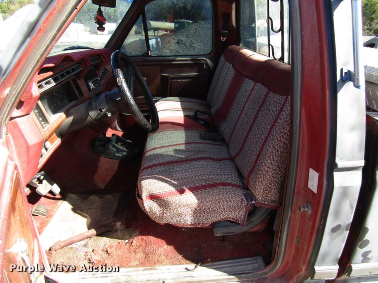 image for item DD3735 1984 Ford F150 pickup truck