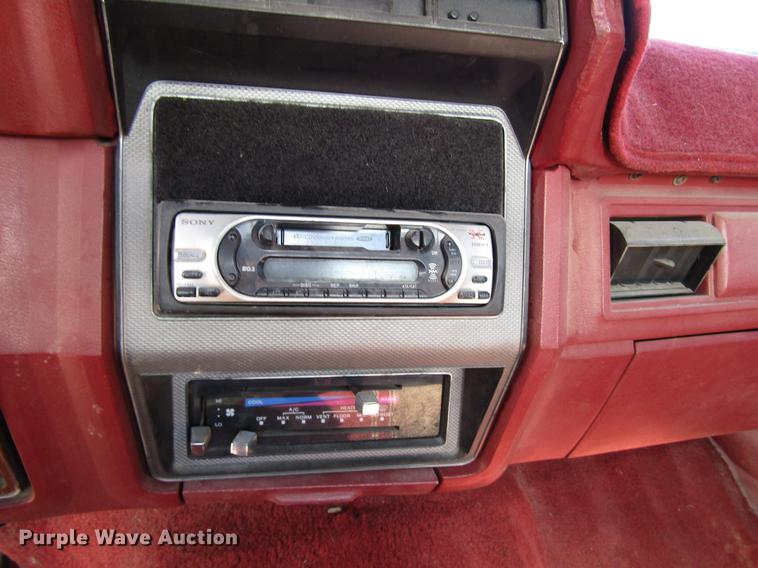 image for item DD3735 1984 Ford F150 pickup truck