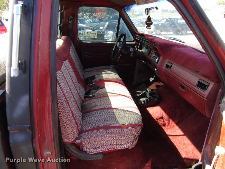 image for item DD3735 1984 Ford F150 pickup truck