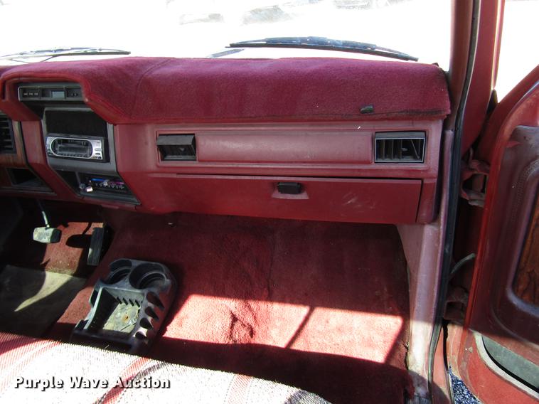 image for item DD3735 1984 Ford F150 pickup truck