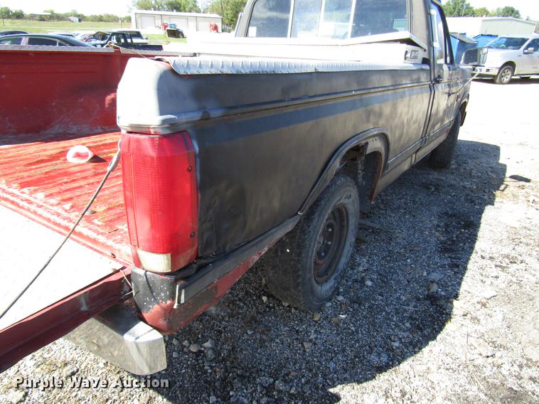 image for item DD3735 1984 Ford F150 pickup truck