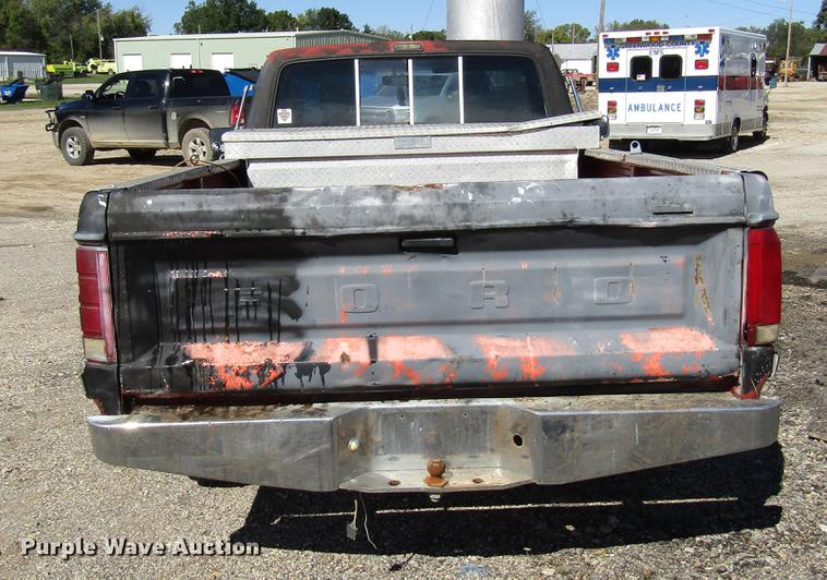 image for item DD3735 1984 Ford F150 pickup truck