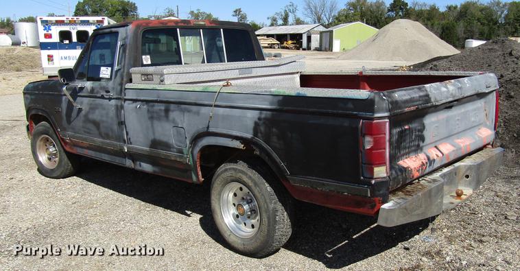 image for item DD3735 1984 Ford F150 pickup truck