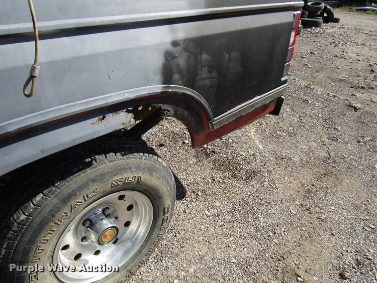 image for item DD3735 1984 Ford F150 pickup truck