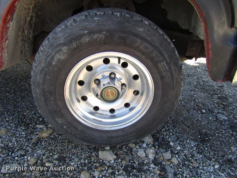 image for item DD3735 1984 Ford F150 pickup truck