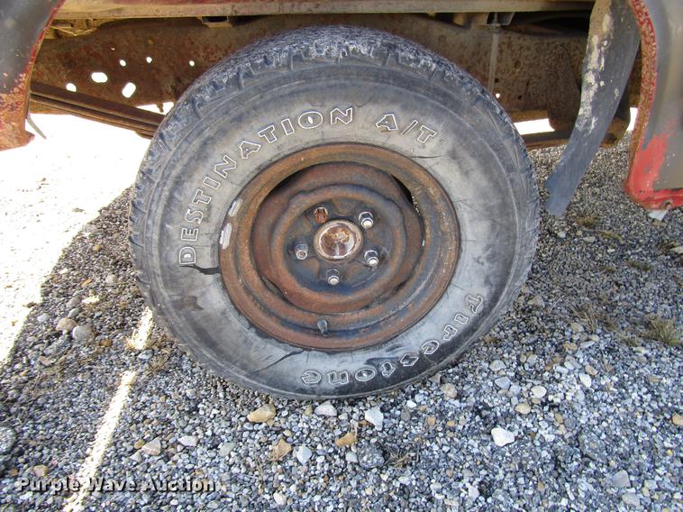 image for item DD3735 1984 Ford F150 pickup truck