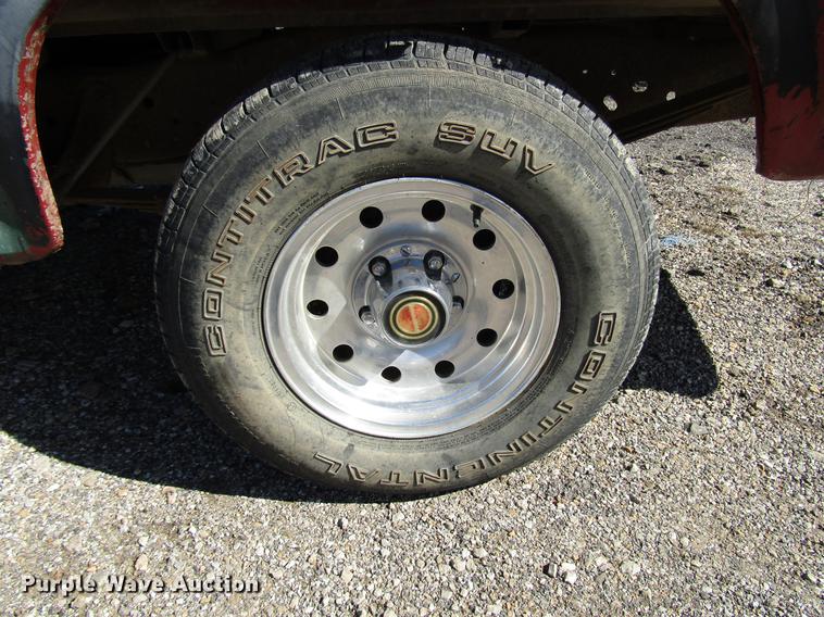 image for item DD3735 1984 Ford F150 pickup truck