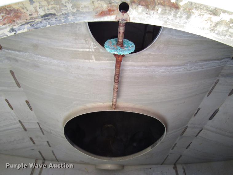 image for item DD3737 1968 IMP Omaha tank trailer