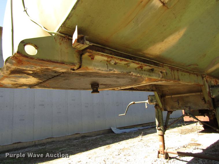 image for item DD3737 1968 IMP Omaha tank trailer