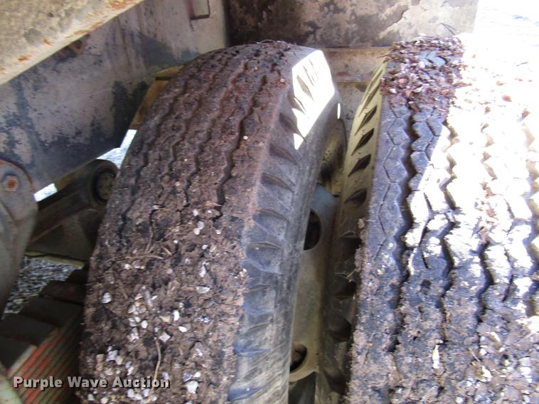 image for item DD3737 1968 IMP Omaha tank trailer