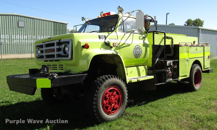 image for item DD3738 1990 GMC C6000 fire truck