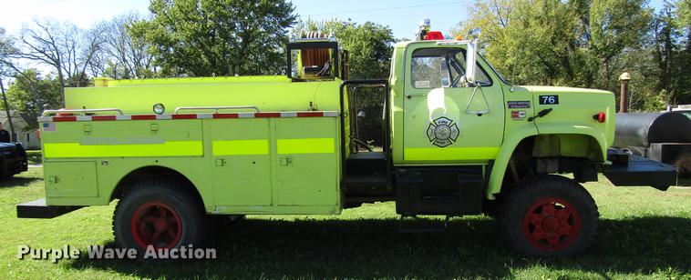 image for item DD3738 1990 GMC C6000 fire truck