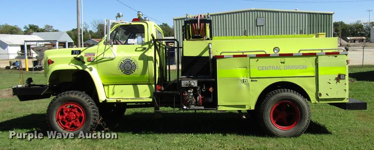 image for item DD3738 1990 GMC C6000 fire truck