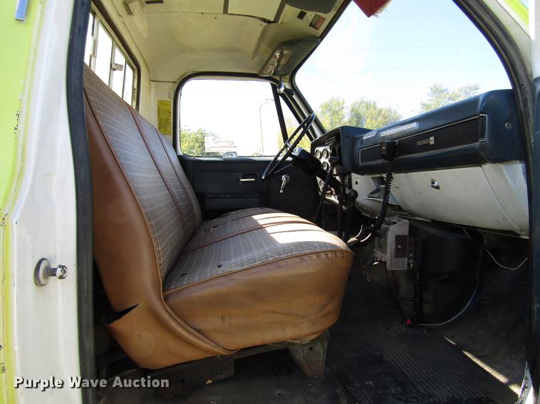 image for item DD3738 1990 GMC C6000 fire truck