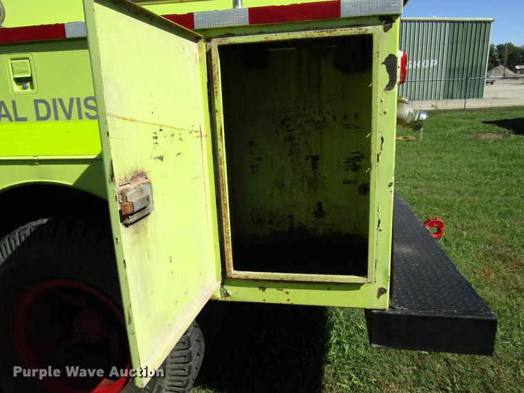 image for item DD3738 1990 GMC C6000 fire truck