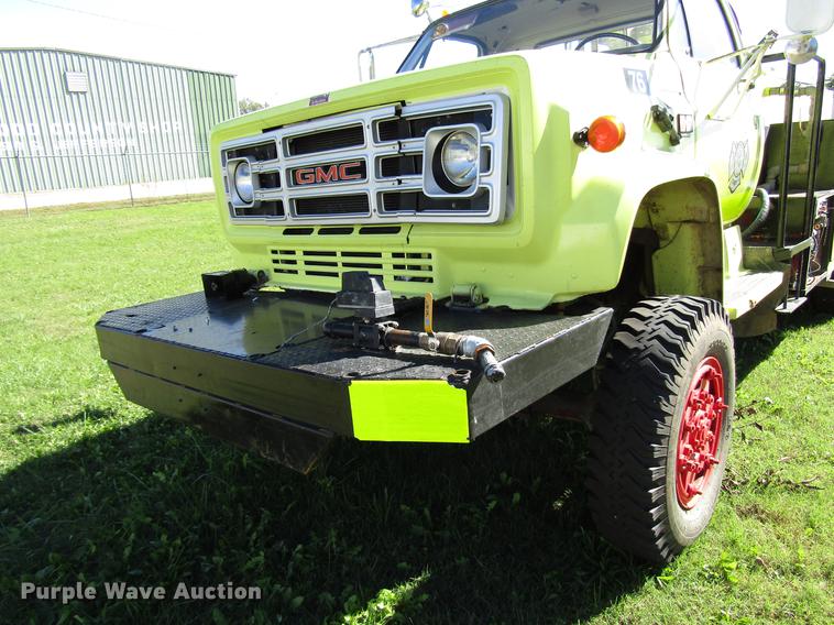 image for item DD3738 1990 GMC C6000 fire truck