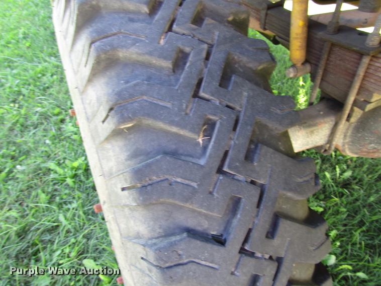 image for item DD3738 1990 GMC C6000 fire truck