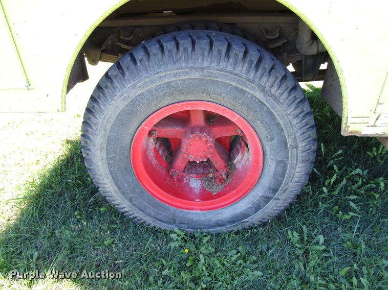 image for item DD3738 1990 GMC C6000 fire truck