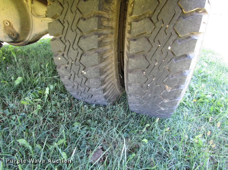 image for item DD3738 1990 GMC C6000 fire truck