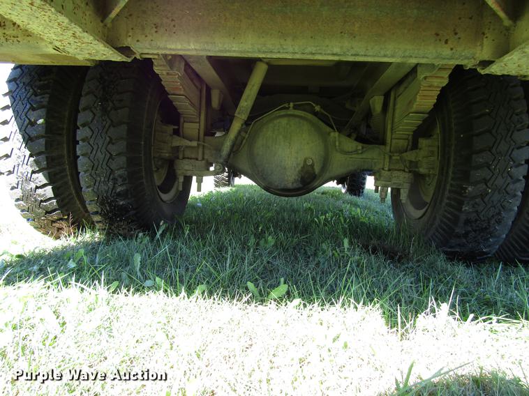 image for item DD3738 1990 GMC C6000 fire truck